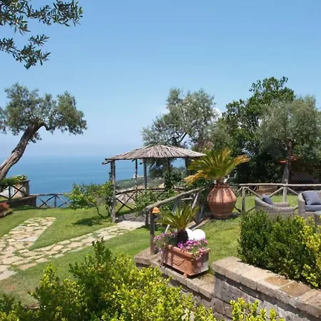 Villa Luxury Retreat In *